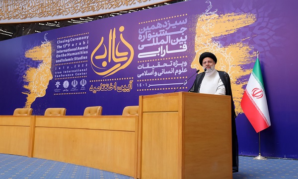 عقب ماندگی‌هایی در تحقق علوم انسانی ترازِ انقلاب وجود دارد