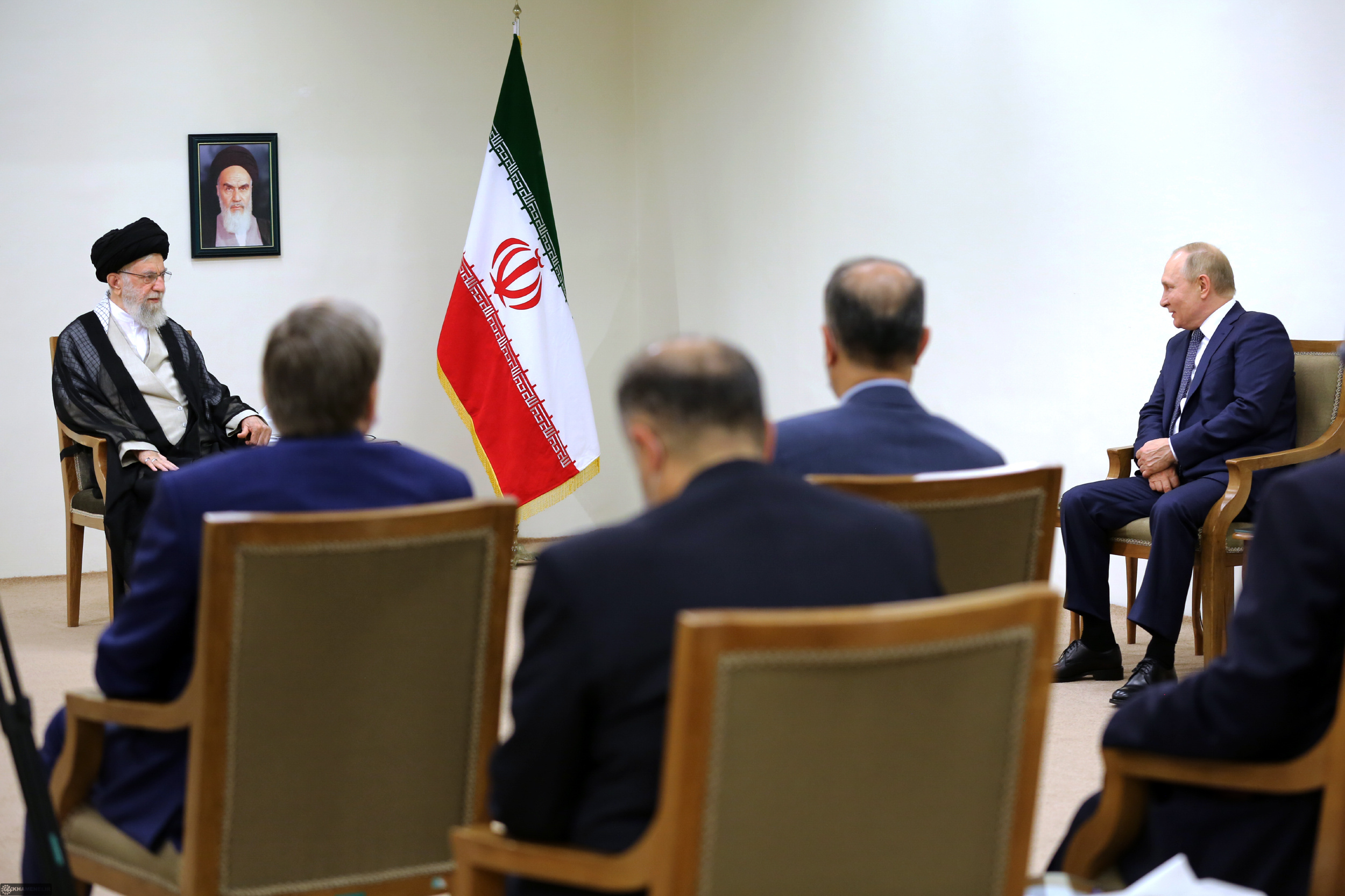 آمریکایی&zwnj;ها از منطقه شرق فرات در سوریه باید بیرون رانده شوند