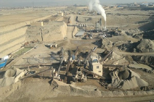 معادن شن و ماسه نفس شیراز را تنگ کردند/ سیل شهر را تهدید می کند  