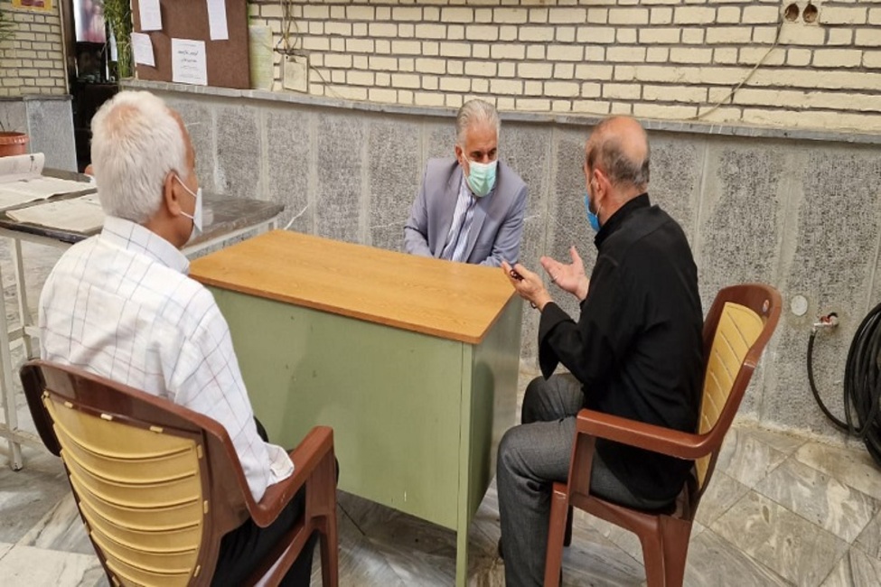 گفتگوی بیواسطه رئیس سازمان زندانها با مردم گفتگوی بیواسطه رئیس سازمان زندانها با مردم