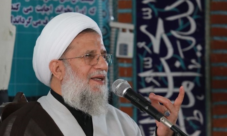 دشمن به دنبال مسموم کردن ذهن جوانان انقلابی و مسلمان ما و تکرار واقعه عاشوراست/ بصیرت تنها راه نجات بخش انسان امروز