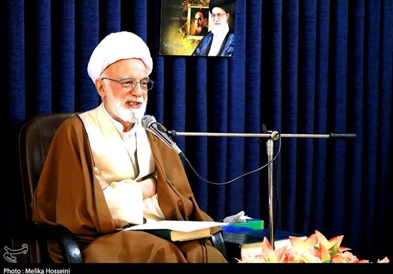 صنایع استان مرکزی در راستای مسئولیت اجتماعی نسبت به طرح&zwnj;های درمانی توجه ویژه&zwnj;&zwnj; داشته باشند