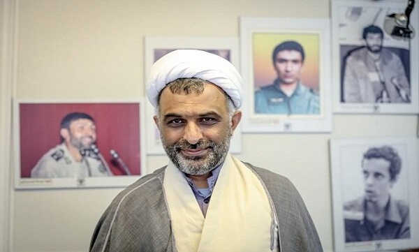 زمان ارسال آثار به کنگره سراسری «شعر دفاع مقدس» تا ۳۰ مهر تمدید شد