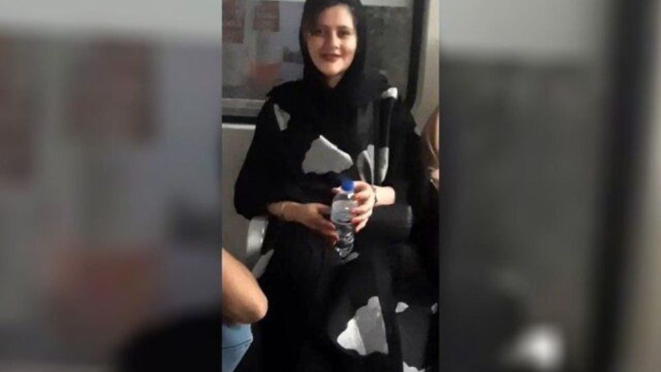 نماینده سقز:			ابعاد درگذشت «مهسا امینی» روشن شود/ این شیوه برخورد با مسئله حجاب به جایی نمی‌رسد