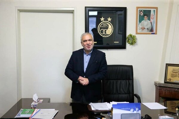 فتح الله زاده خبر از قرارداد ۵۰ میلیاردی بازیکن استقلال داد | باشگاه را با ۲۲۰ میلیارد بدهی به من تحویل دادند