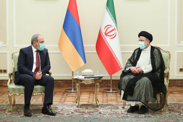 استقبال رسمی رئیس‌جمهور از نخست وزیر ارمنستان