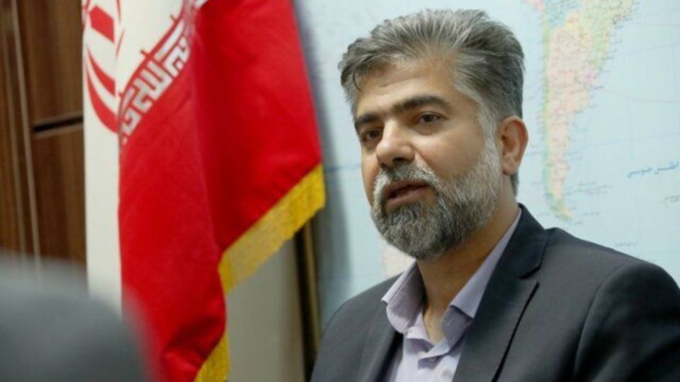 معاون وزیر دفاع خبر داد			ایجاد اختلال روی پرنده های شناسایی دشمن در فاصله ۴۰۰ کیلومتری