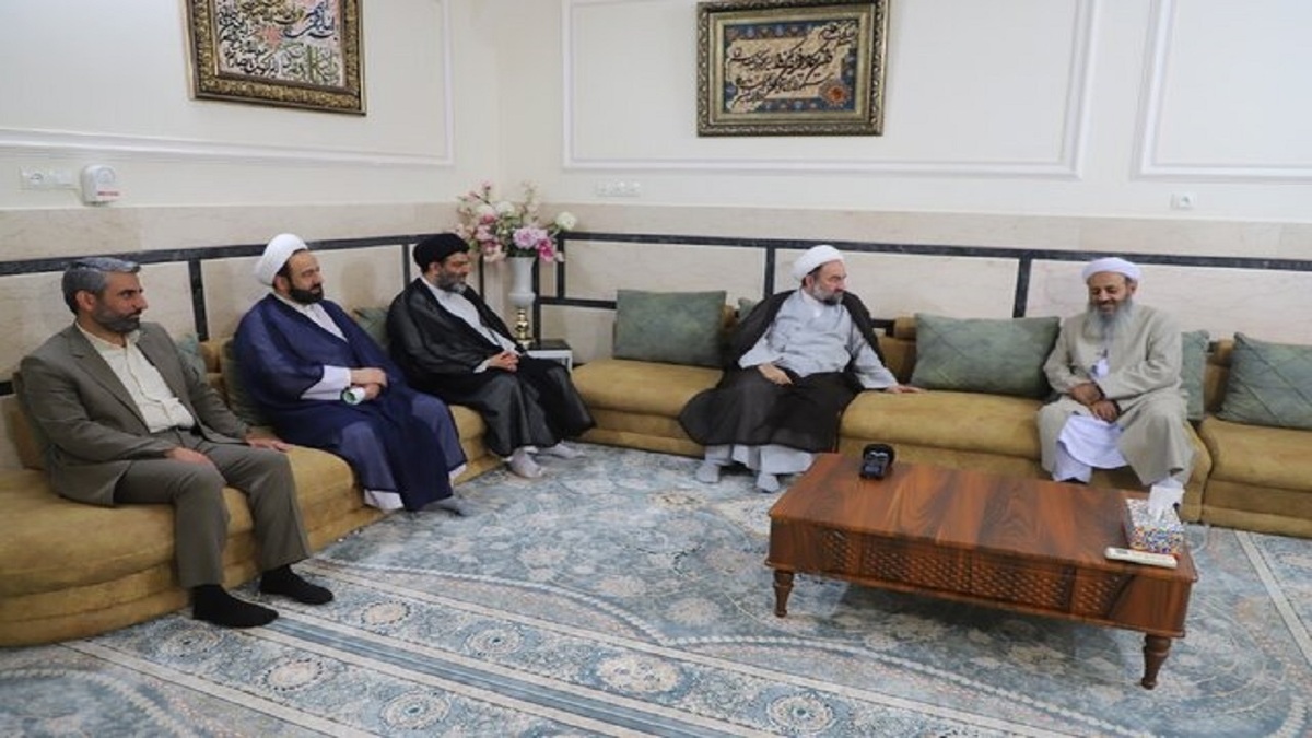دیدار مولوی عبدالحمید با نماینده رهبرمعظم انقلاب