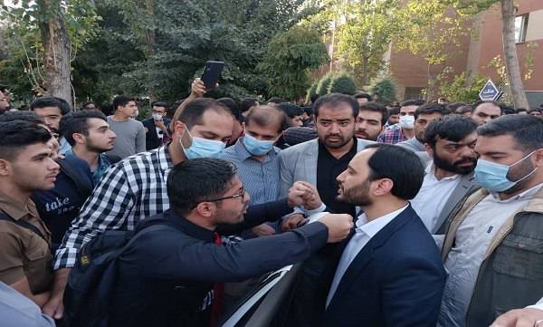 دیدار با دانشجویان ادامه دارد/ ضدارزش‌ها را در رسانه‌های معاند ترویج می‌شوند