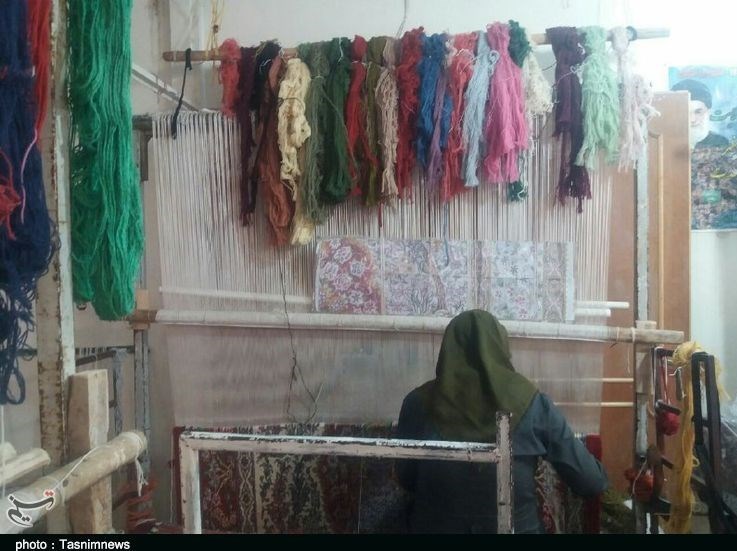 ۸۰ درصد بافندگان فرش در استان کرمانشاه بیمه هستند ۸۰ درصد بافندگان فرش در استان کرمانشاه بیمه هستند