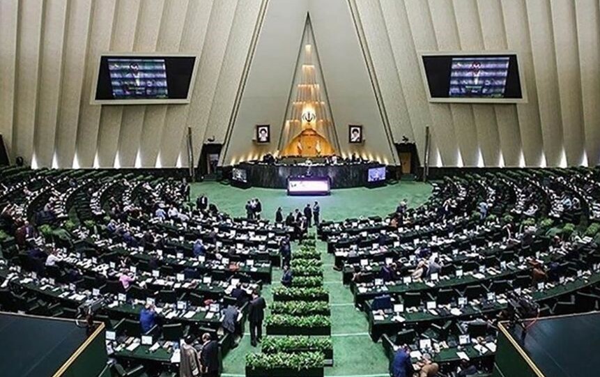 نماینده سوال کننده از پاسخ وزیر اقتصاد قانع شد