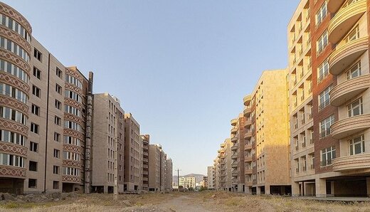 صدای کیهان هم از عملی نشدن وعده یک میلیون مسکن درآمد/ بانکها همراهی نمی کنند، مردم هم پول ندارند