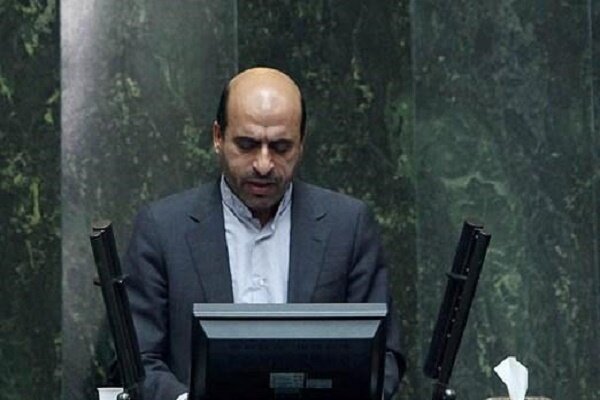 خودرو هر سه ما یک بار گران می‌شود/ مجلس به این موضوع ورود کند