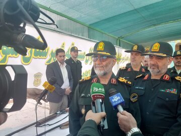 سردار قاسم رضایی جانشین فرمانده کل انتظامی کشور از نمایشگاه کشفیات نیروی انتظامی شهرستان شوش بازدید کرد