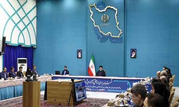 تدوین لایحه‌ای جامع برای حل مشکلات مناطق آزاد در اولویت کار مسئولان باشد
