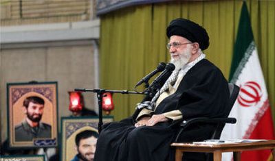 تصاویری دیدنی از خودروی کلاسیک و خانه قدیمی رهبر انقلاب+عکس