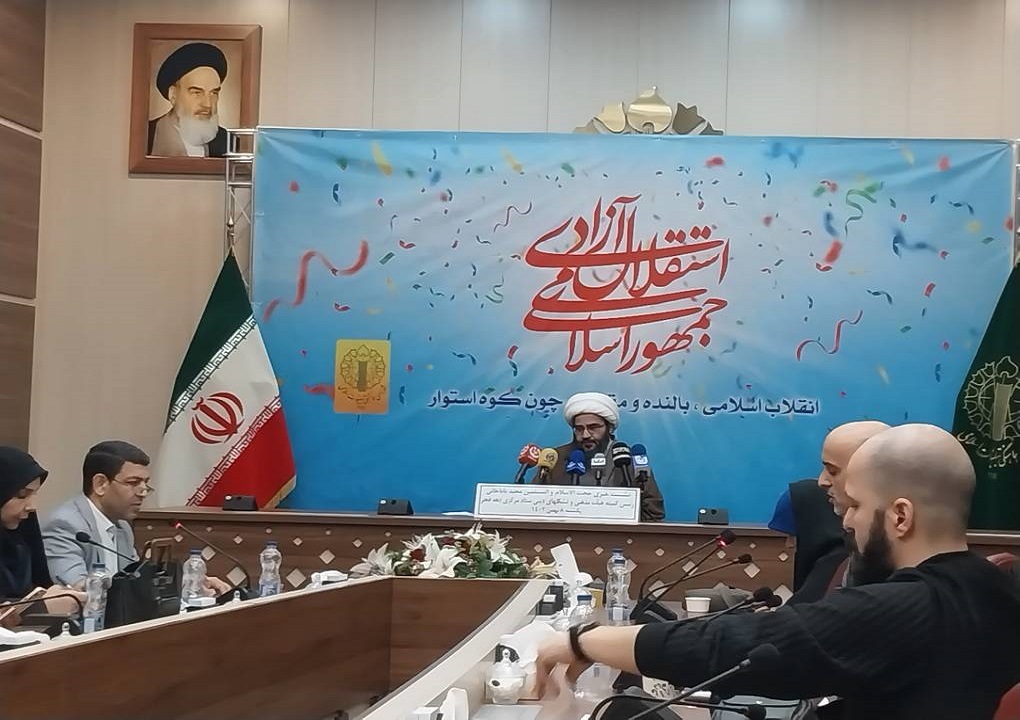 برای نشان دادن ماهیت اصلی دهه فجر باید حضور پر رنگ مردم را در راهپیمایی شاهد باشیم