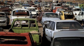 بلعیدن ۱۰۰ هزار میلیارد تومان بنزین توسط خودروهای اسقاطی/ ۴۵ درصد از خودورهای کشور فرسوده هستند بلعیدن ۱۰۰ هزار میلیارد تومان بنزین توسط خودروهای اسقاطی/ ۴۵ درصد از خودورهای کشور فرسوده هستند