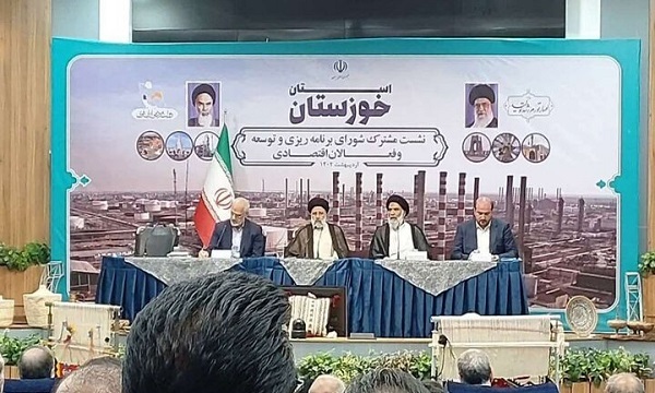 دولتمردان باید دین خود را به خوزستان ادا کنند/ بیکاری حل شدنی است
