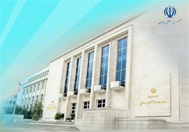 وزارت اقتصاد: تعیین و ابلاغ نرخ خوراک پتروشیمی‌ها اواخر خرداد انجام شد، نه ۱۷ اردیبهشت