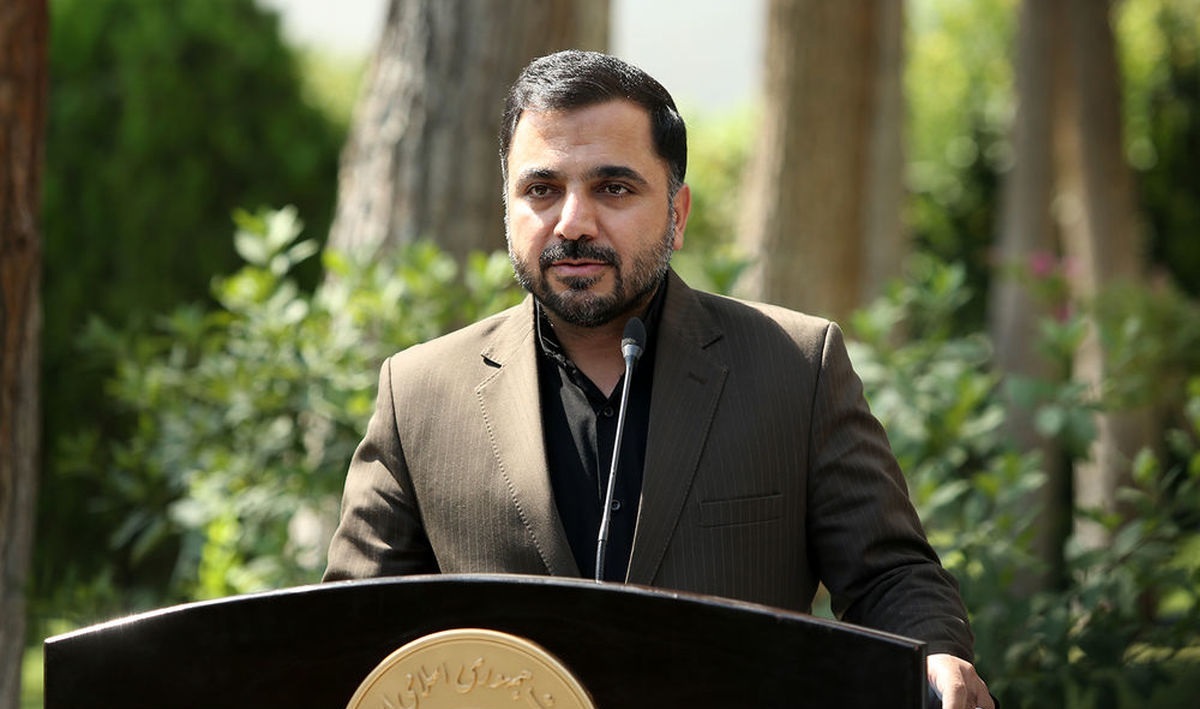 وزیر ارتباطات: باید با افراد متخلف و مدیران پلتفرم‌ها و هنجارشکنانی که به قانون تمکین نمی‌کنند برخورد شود
