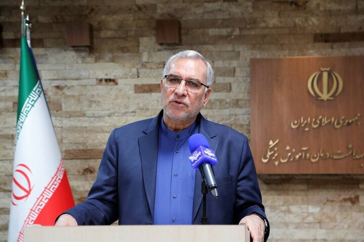 وزیر بهداشت: شنبه تعطیل نیست/ از روز جمعه هوا خنک خواهد شد/ اگر ببینیم گرمای هوا به سلامت مردم آسیب می‌زند، دوباره پیشنهاد تعطیلی خواهیم داد