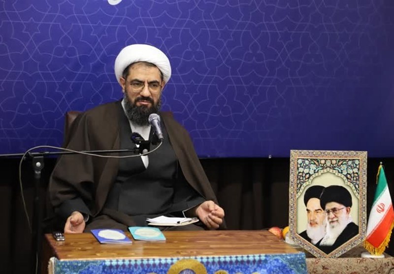 امام جمعه همدان: عموم مردم به نیروی انتظامی اعتماد دارند