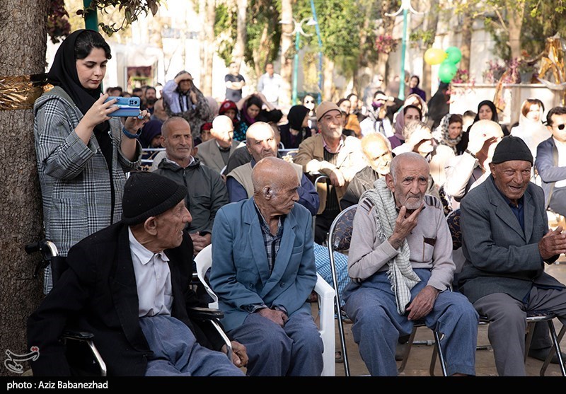 ۱۰ میلیون نفر از جمعیت کشور را سالمندان تشکیل می‌دهند