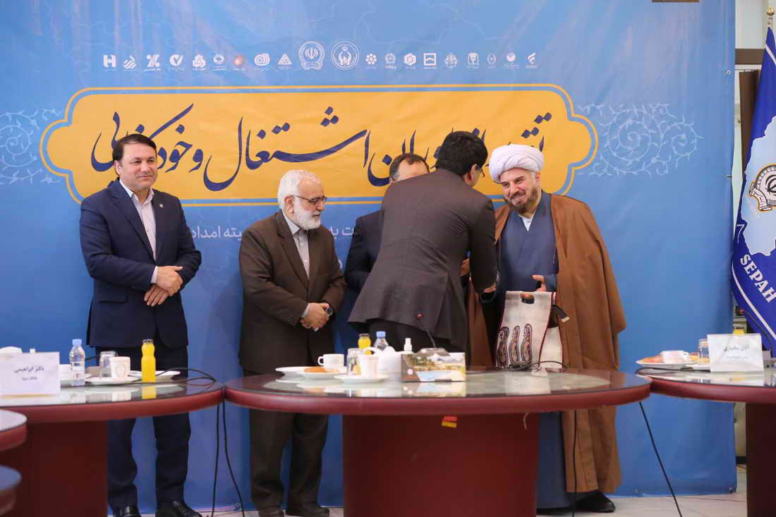 ایجاد اشتغال اولویت مهم بانک توسعه تعاون/تقدیر رییس کمیته امداد از مدیر عامل بانک توسعه تعاون