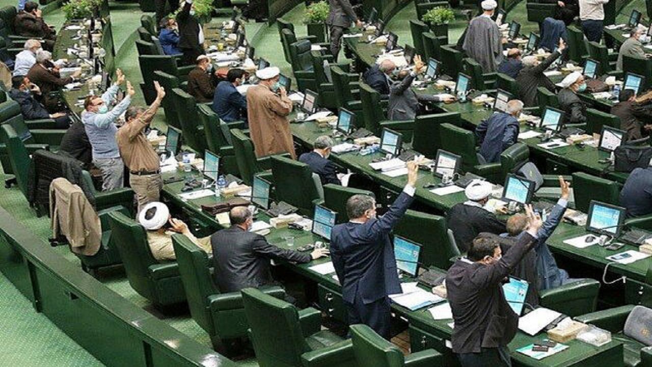پشت پرده تصویب افزایش سن بازنشستگی در مجلس