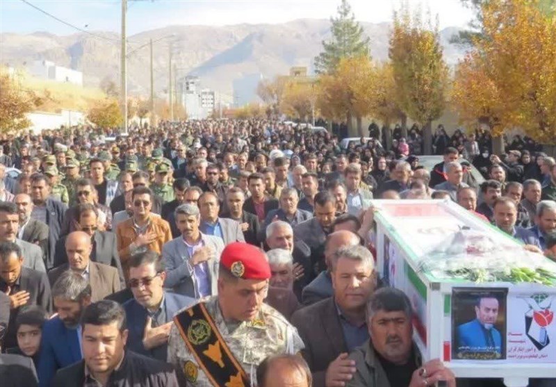 وداع باشکوه یاسوجی‌ها با شهید «علی فردوسیان»/ پیکر جانباز ‌دفاع مقدس در گلزار شهدا آرام گرفت