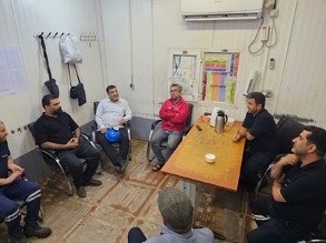 بازدید عیدانه مدیرعامل فولاد اکسین از خط تولید/ تاکید بر تحقق روزهای درخشان در سال ۱۴۰۳/ تحقق شعار سال به همت دستان پرتوان فولاد مردان فولاد اکسین
