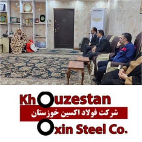 مدیرعامل فولاد اکسین با حضور در منزل شهیدان ابراهیم و اسماعیل،فرجوانی با خانواده ایشان دیدار و گفتگو کرد