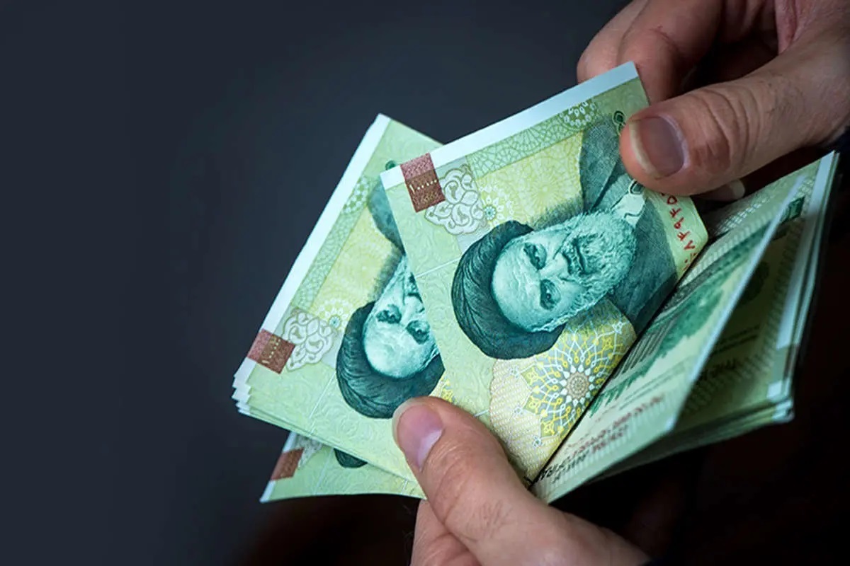 امسال حداقلیترین عیدی به کارگران پرداخت میشود/ چرا عیدی کارگران همیشه عقبتر از سایر حقوق بگیران است؟ امسال حداقلیترین عیدی به کارگران پرداخت میشود/ چرا عیدی کارگران همیشه عقبتر از سایر حقوق بگیران است؟