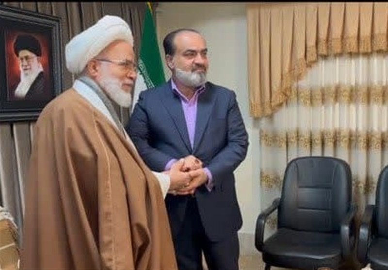 تقدیم انگشتر اهدایی رهبر به سرکنسول عراق در کرمانشاه