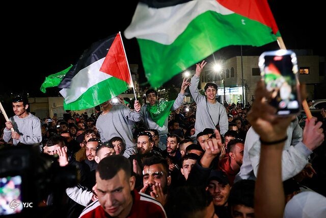 رهبر انقلاب: صبر و ایستادگی مردم و مقاومت فلسطین، رژیم صهیونیستی را وادار به عقبنشینی کرد رهبر انقلاب: صبر و ایستادگی مردم و مقاومت فلسطین، رژیم صهیونیستی را وادار به عقبنشینی کرد