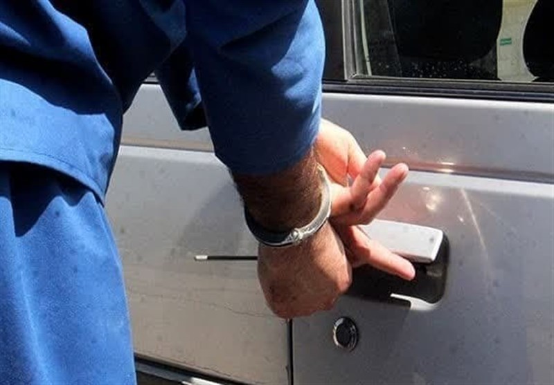 دستگیری سارق خودرو با اعتراف به ۴۲ فقره سرقت در سنندج دستگیری سارق خودرو با اعتراف به ۴۲ فقره سرقت در سنندج