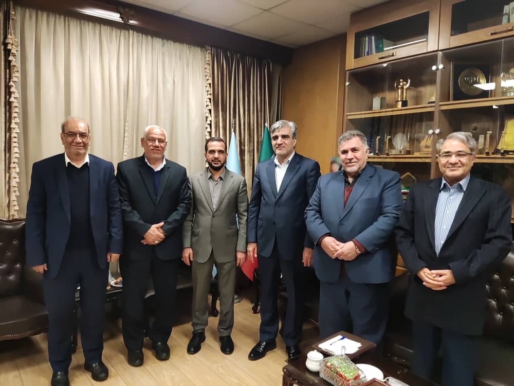 حمید باوی بحره رئیس کانون بازنشستگان و مستمری بگیران اهواز ، کارون  باوی ،حمیدیه‌،گام بلند و مقتدرانه در راستای تقویت زیر ساخت های کانون بازنشستگان اهواز و سوغاتش از ساختمان سازمان تأمین اجتماعی کشور پایتخت احداث درمانگاه تخصصی دندانپزشکی برای بازنشستگان در اهواز برای اولین بار در استان/