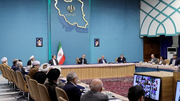 قدرت ملی ما ابتدا با همراهی مردم تضمین میشود قدرت ملی ما ابتدا با همراهی مردم تضمین میشود