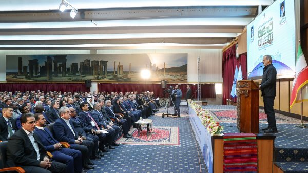 سیاحت باعث انتقال تجربهها و شکوفایی میشود و لذا قرآن بر آن تاکید زیادی دارد سیاحت باعث انتقال تجربهها و شکوفایی میشود و لذا قرآن بر آن تاکید زیادی دارد