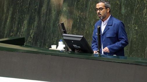 ما با آقای همتی مشکل شخصی نداریم اما در مقابل اقتصاد عقب مانده خواهیم ایستاد
