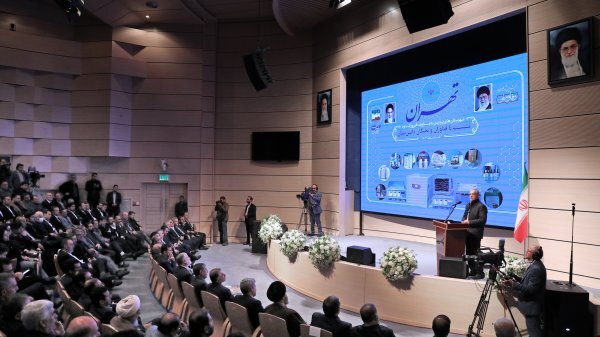 فعالان دانش‌بنیان کشور نشان داده‌اند که هیچ مشکلی نیست که راه‌حلی نداشته باشد/ توسعه‌ای که به قیمت نابودی منابع باشد، نه توسعه، بلکه تخریب است