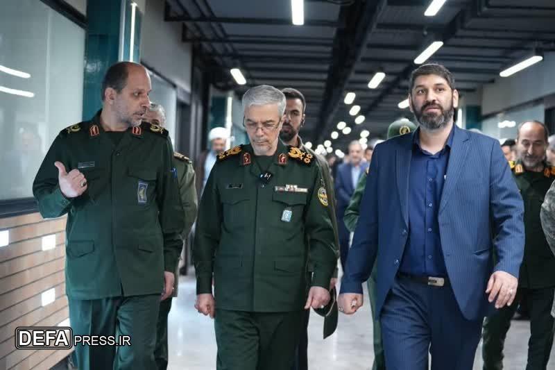 سرلشکر باقری: حرکت پرشتاب در علم و فناوری با جدیت ادامه یابد/ نبود امنیت پایدار سایر فعالیت‌های کشور را نامطمئن می‌کند