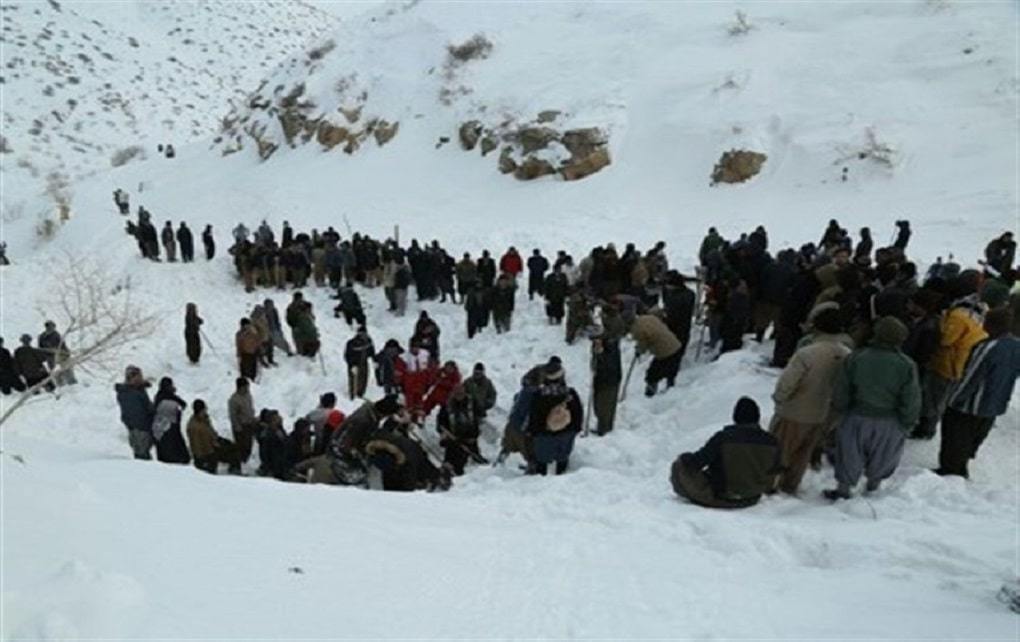 کولبری در برف و بوران تا قمار با مرگ برای زندگی؛ مرگ تلخ ۱۰ کولبر بر اثر سرما و یخبندان از ۱۴۰۰ تا ۱۴۰۳