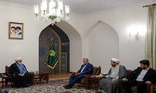 کارگران قشر مؤثر و عامل حرکت چرخ‌های توسعه و پیشرفت جامعه هستند
