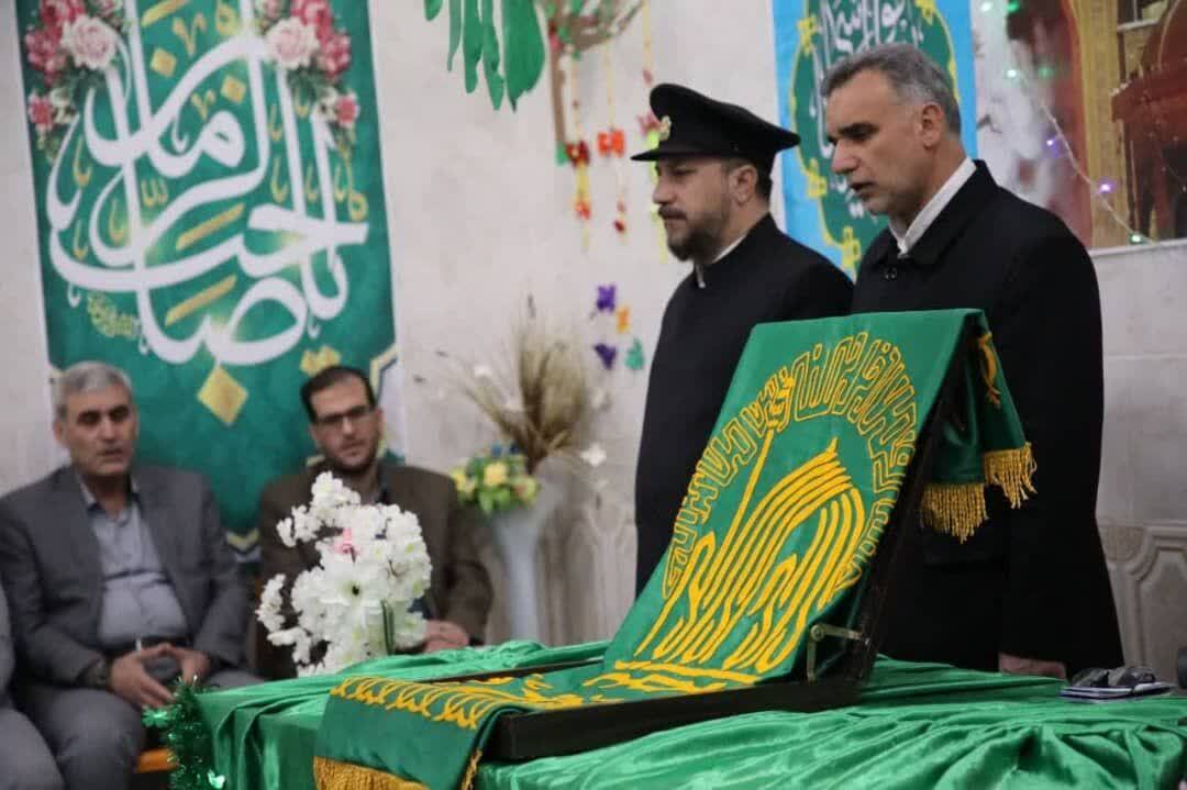 معجزه ی امام رضا علیه السلام در زندان استان همدان/پرچم امام رضا (ع)  همزمان با دهه  کرامت برای اولین بار  در زندان استان همدان به اهتزاز درآمد /تقدیر کاروان آستان قدس در ایام دهه کرامت از عملکرد جهادی، عملگرا و مردمی بروجنی مدیر کل زندان های همدان / بروجنی مدیر کل زندان استان‌ توانمند ، دلسوز وچهره‌ی مردمی که چندین بار مورد تقدیر مدیران ارشد قوه قضاییه قرار گرفته است