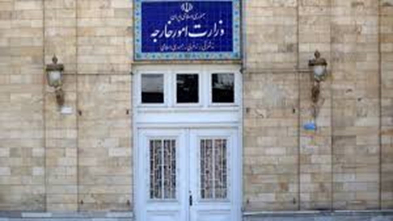احضار حافظ منافع کانادا در تهران و ابلاغ پیام اعتراض شدید ایران