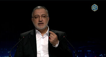 دعوا در مناظره سوم بالا گرفت /پزشکیان: آقای زاکانی تا آخر میمانی؟ /زاکانی: می مانم تا تو رئیس جمهور نشوی