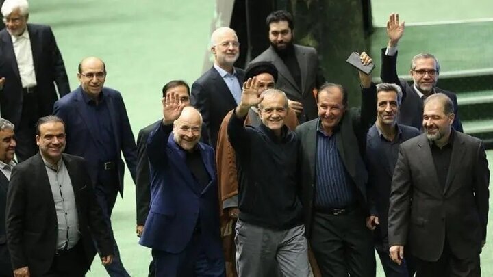 «وفاق ملی» نسخه شفا بخش پزشکیان برای ایران