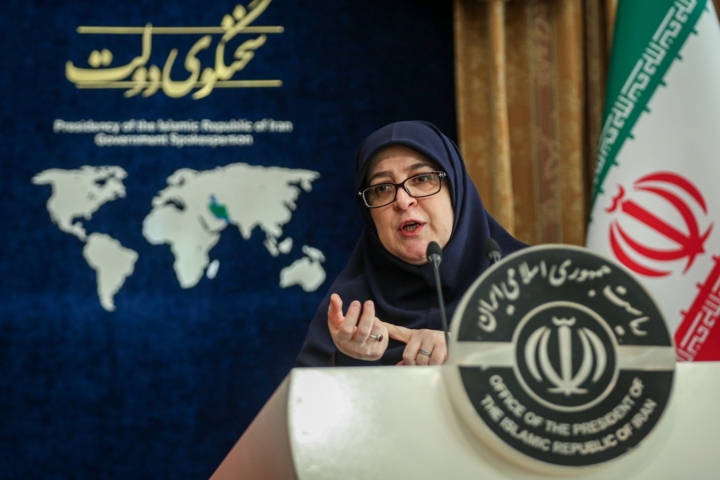سیاست دولت درباره قیمت‌ بنزین، گزینش معلمان، اجلاس باکو و مذاکره با آمریکا